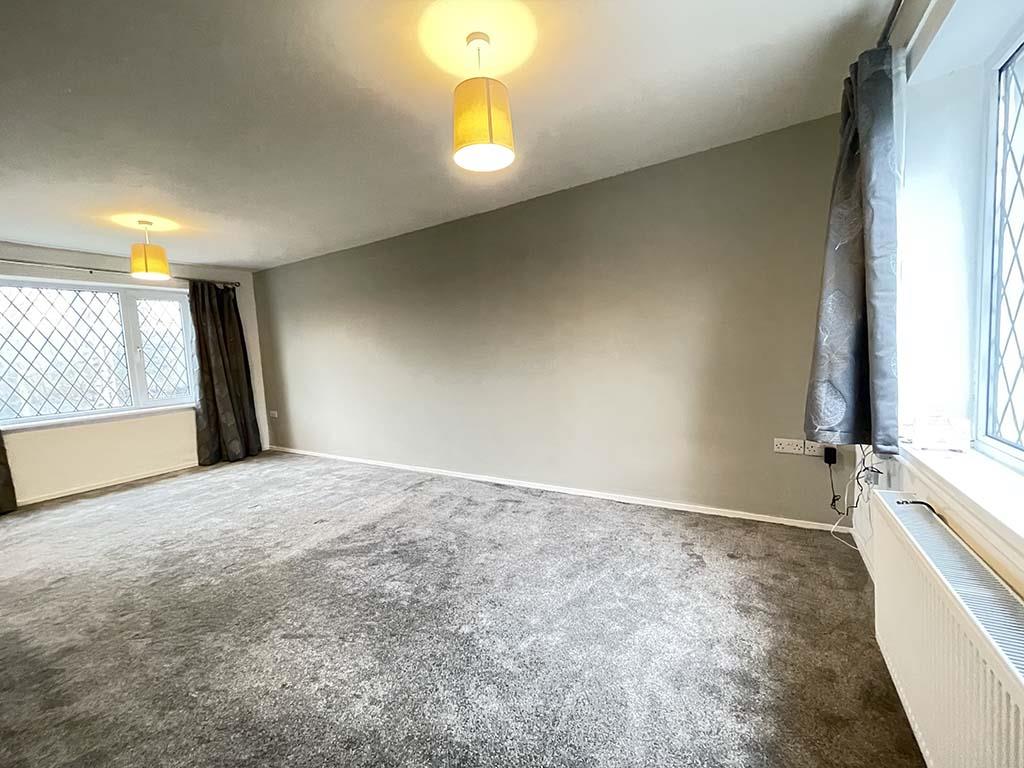 3 bedroom mid terrace house To Let in Barnoldswick - Lounge